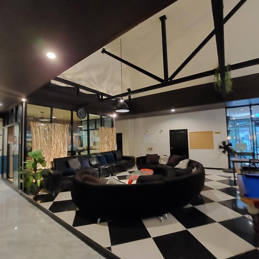 Mercy Hostel Chiang Rai Exteriör bild